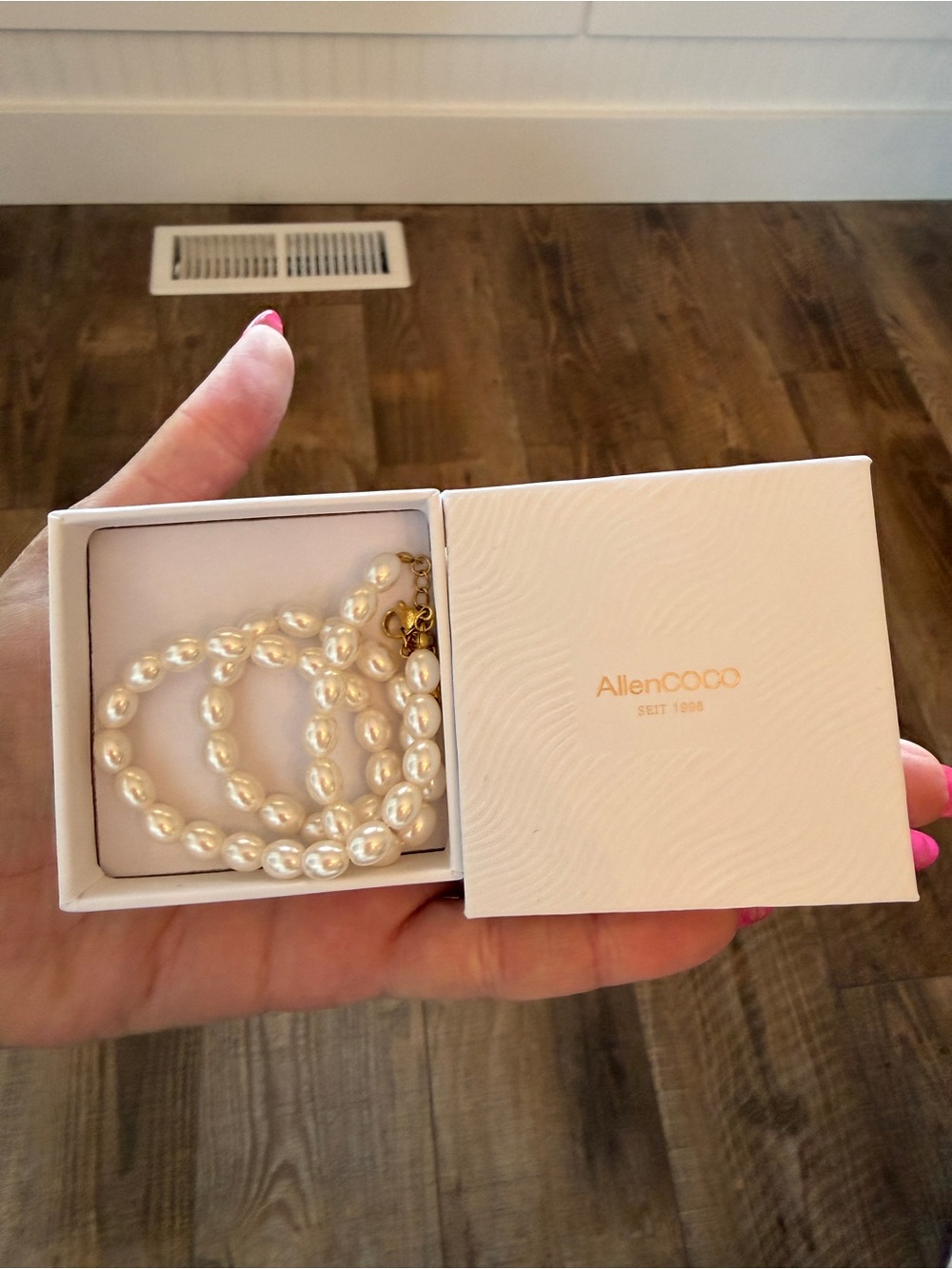 White Pearl Necklace - Elegant Freshwater Pearls